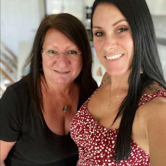 Krissy ❤️ - Picture 3 of 10